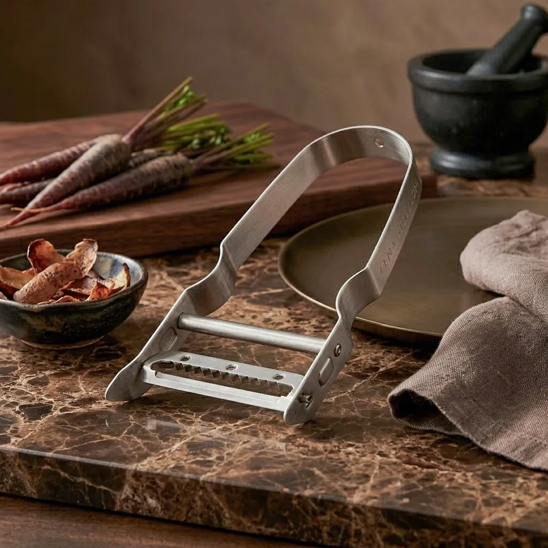 Julienne Peeler media 4