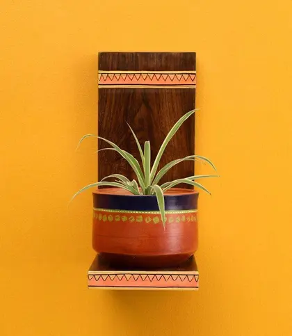 Wood · Terracotta