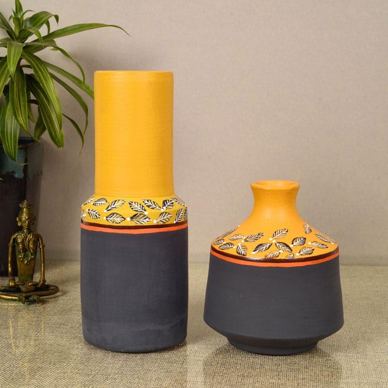 Amoli Tribal Terracotta Vase - Set Of Two