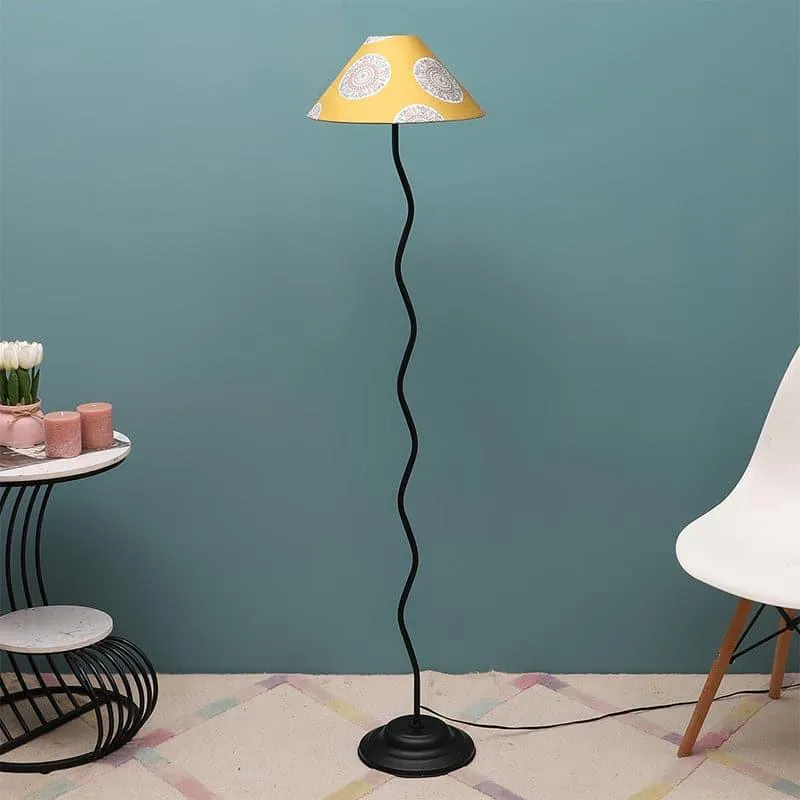 Mandala Merry Wavy Metal Floor Lamp media 3