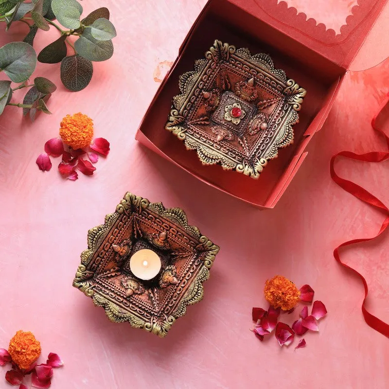Chaarmukhi Diya - Set Of Two media 4