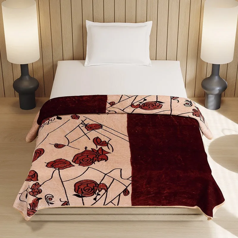 Monte Carlo Petal Plush Blanket - 540 GSM media 4