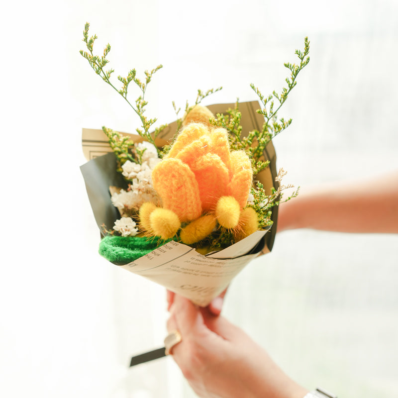 Knot & Petal II Crochet Flower Bouquet media 6