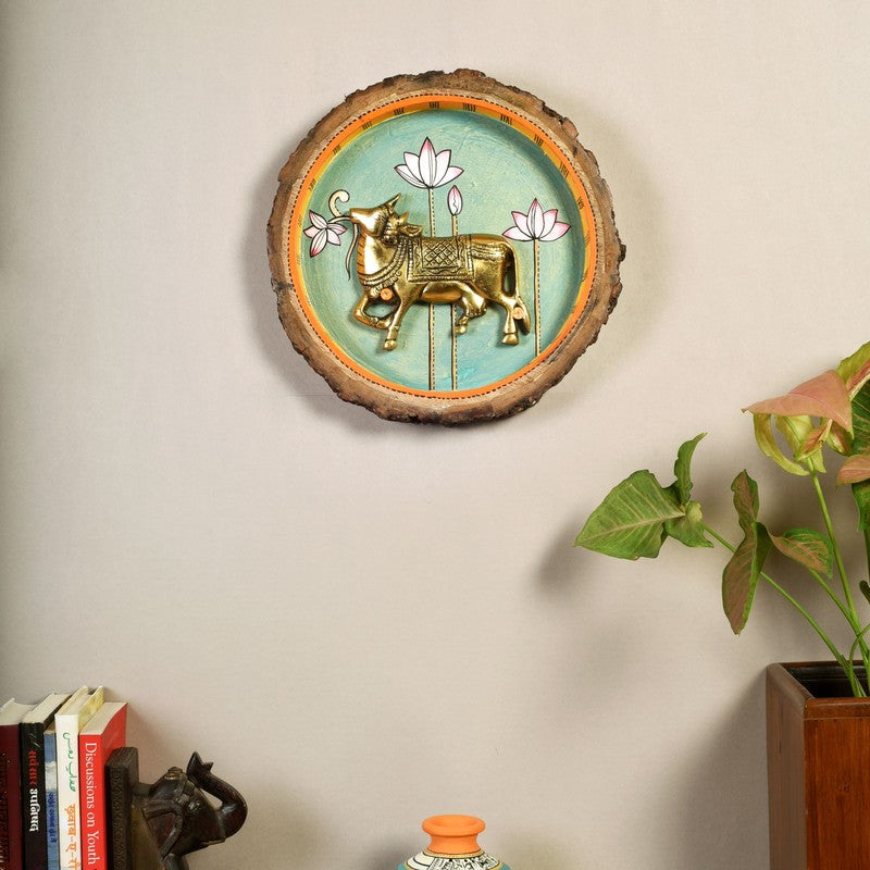 Beyricon Decorative Mango Wood Cow Round Wall Accent