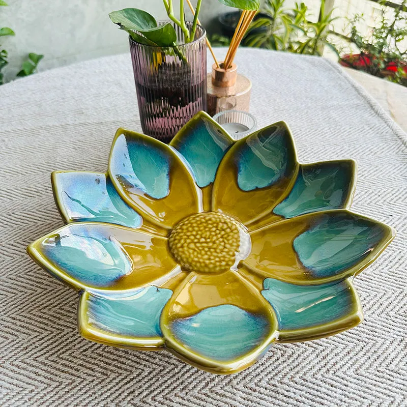 Round Leaf Ceramic Platter media 1