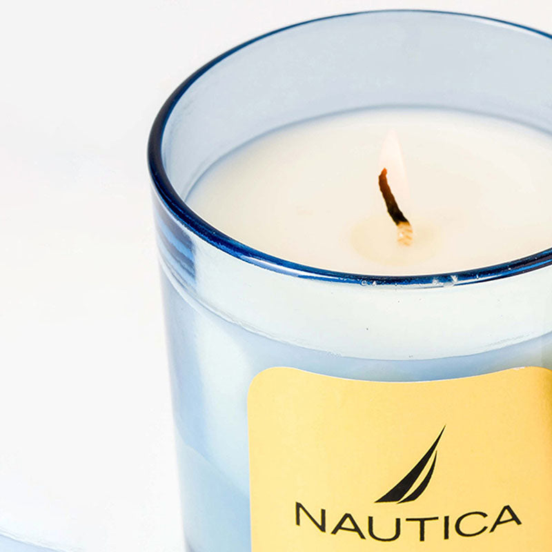 Nautica Mystic Dawn Scented Jar Candle - Amber Wood & Gardenia media 4