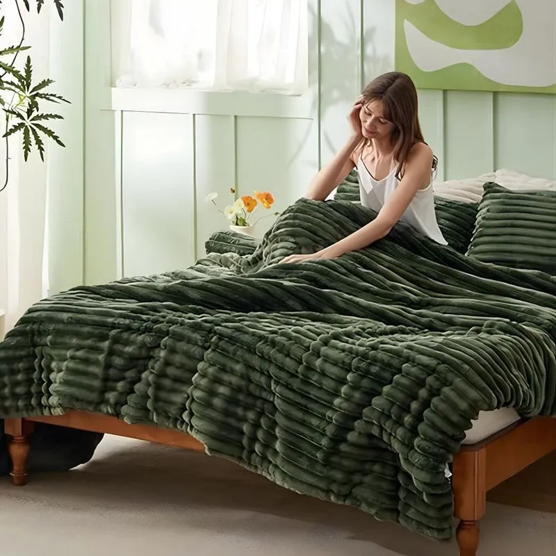 Pure Drape Comfort (Green) Bedding Set - Four Piece Set media 4