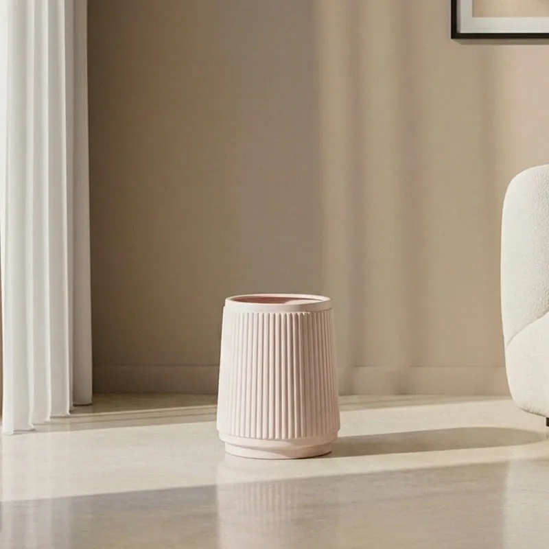 Amsterdam Muse Fiberglass Planter - White media 3