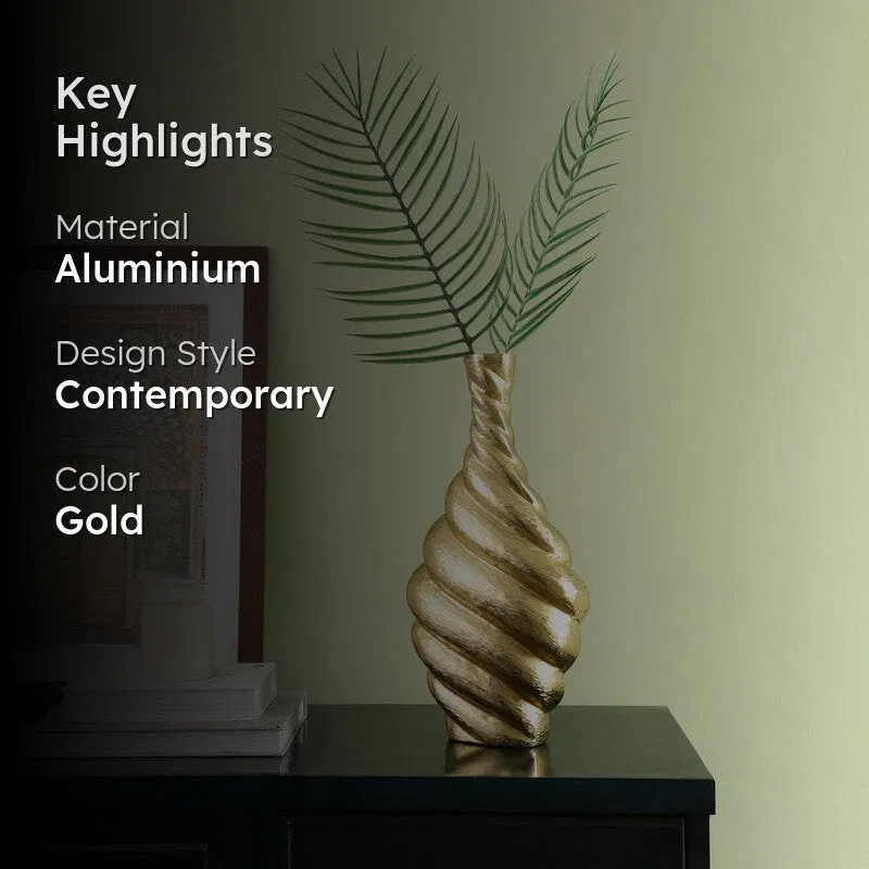 Symfora Aluminium Vase - Gold media 2