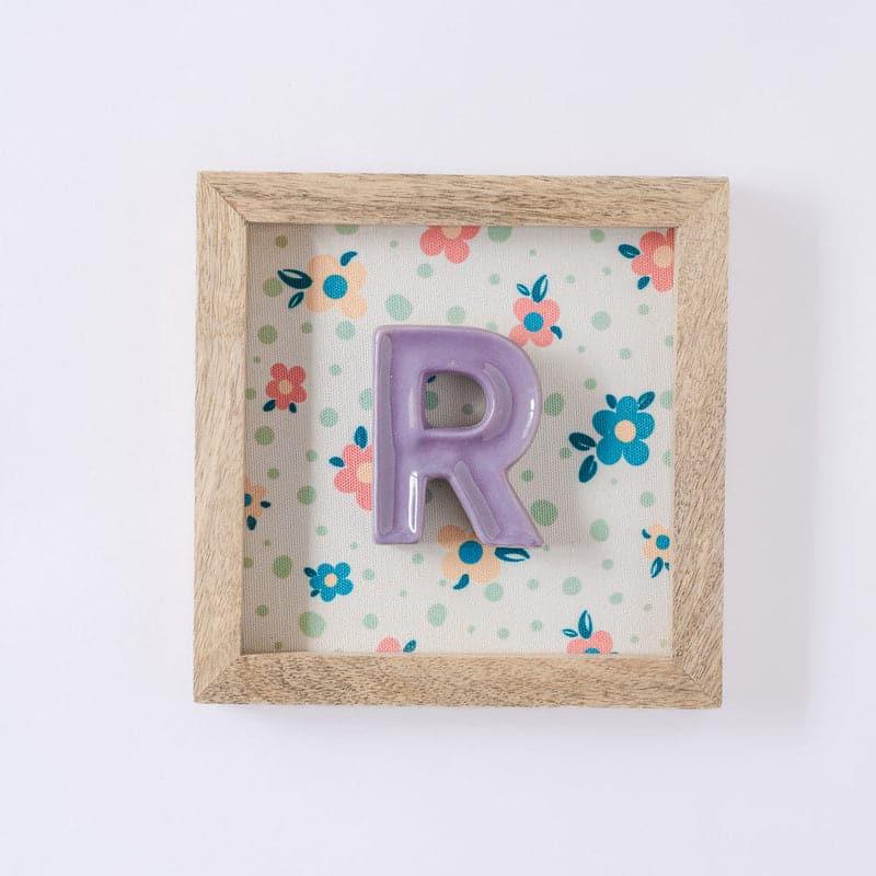 R