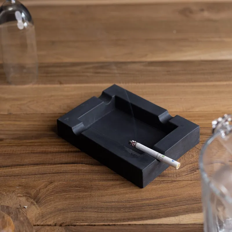Wisto Ash Tray - Black media 1
