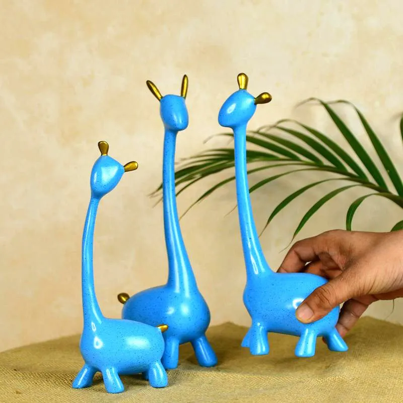 Blue Long Heads Showpiece media 7