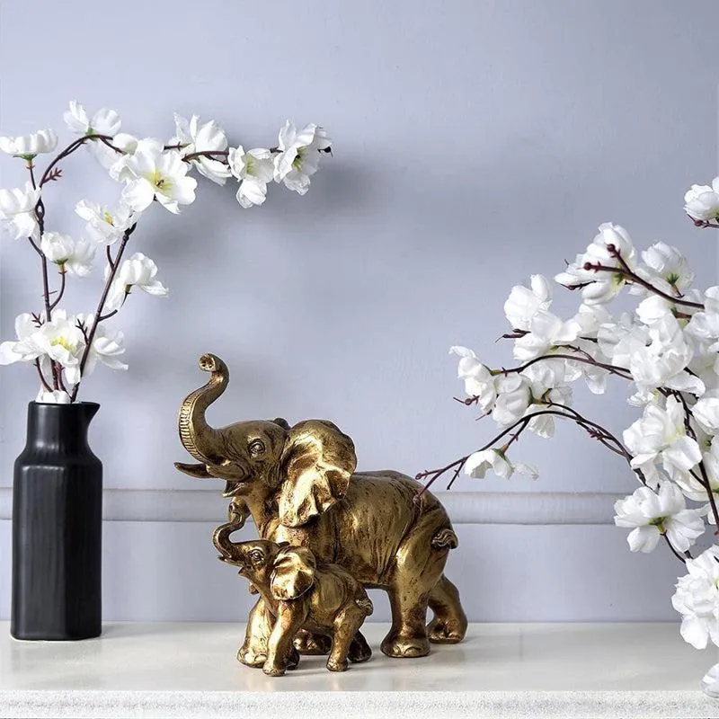 Gentle Giants Painted Resin Showpiece media 4