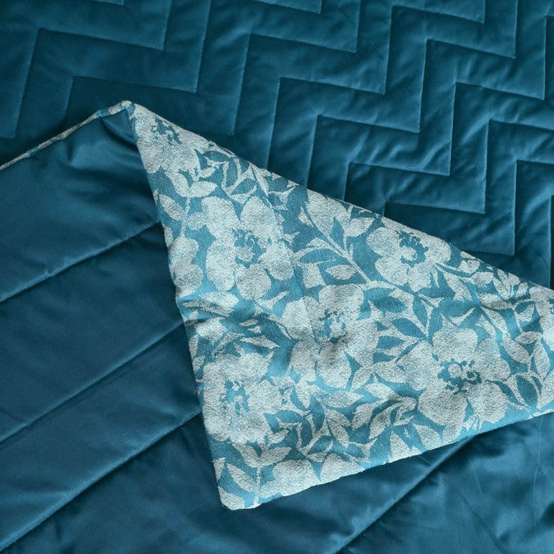 Teal Kanan Reversible Comforter media 5
