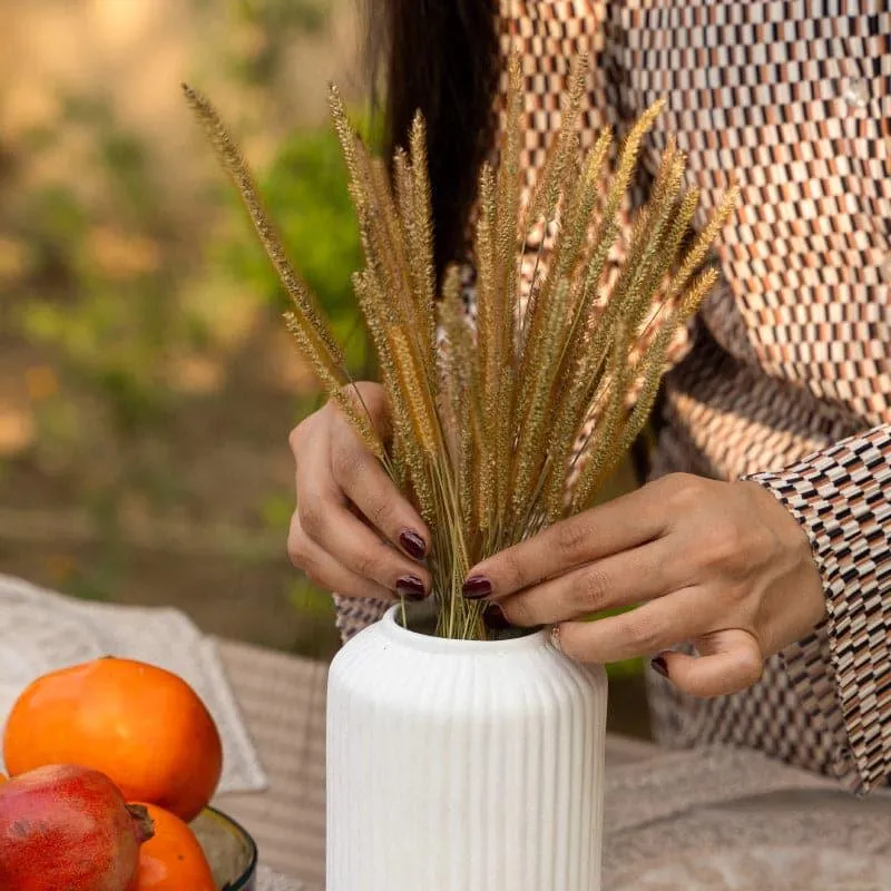 Modern Minimalist White Ceramic Vase with Dried Flowers media 4