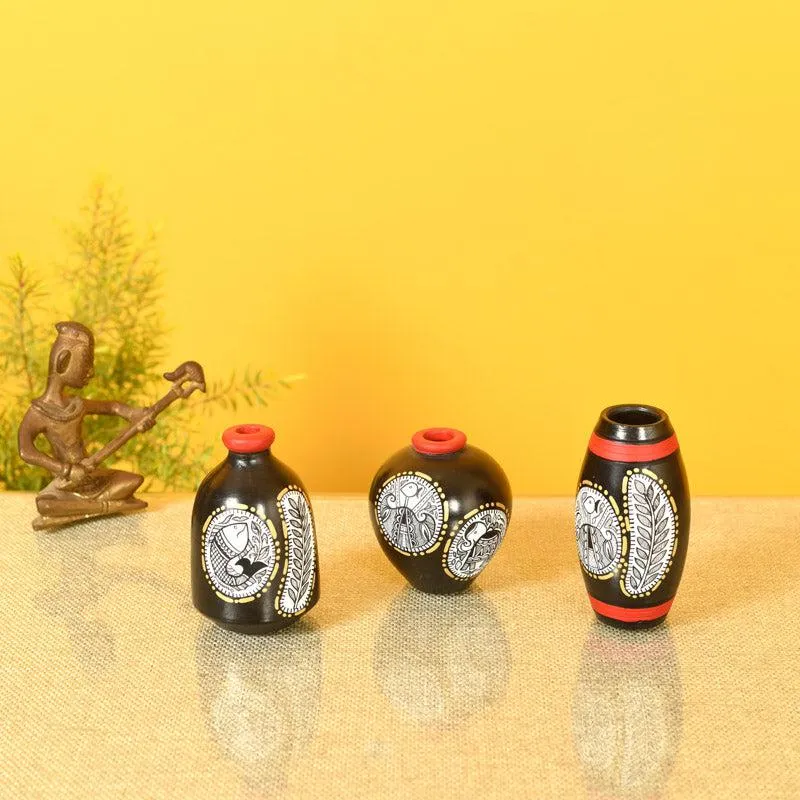 Kodhai Terracotta Vase - Set of Three media 1