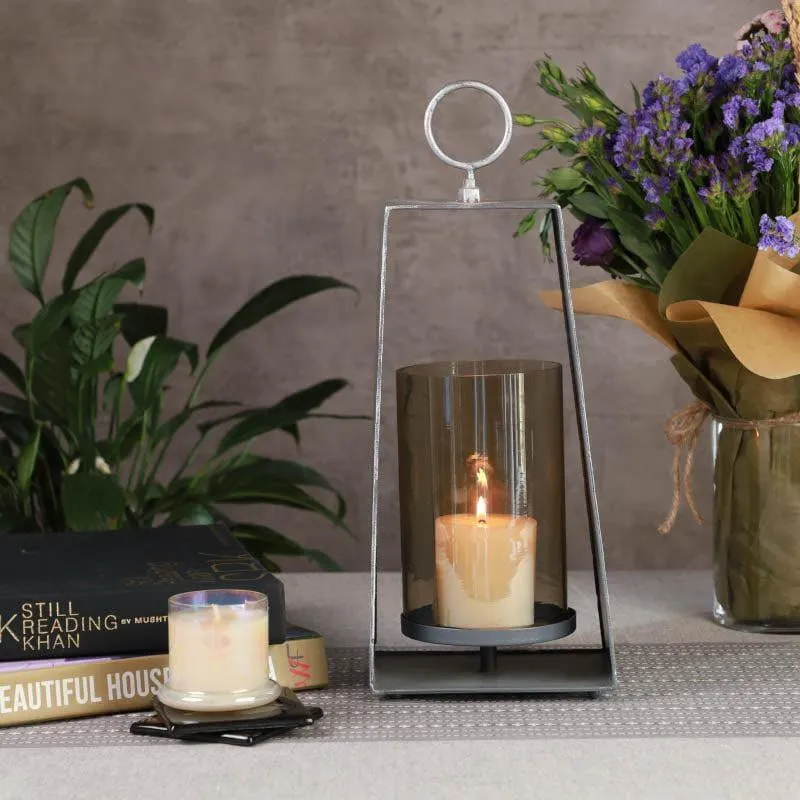 Maira Candle Holder media 1