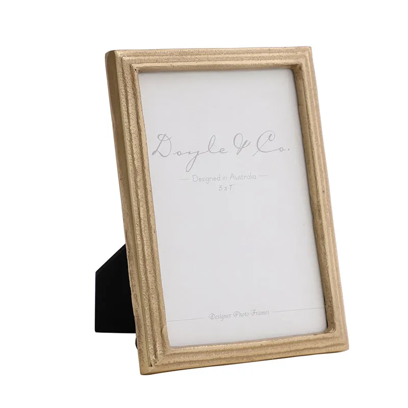 Elysian Photo Frame media 4