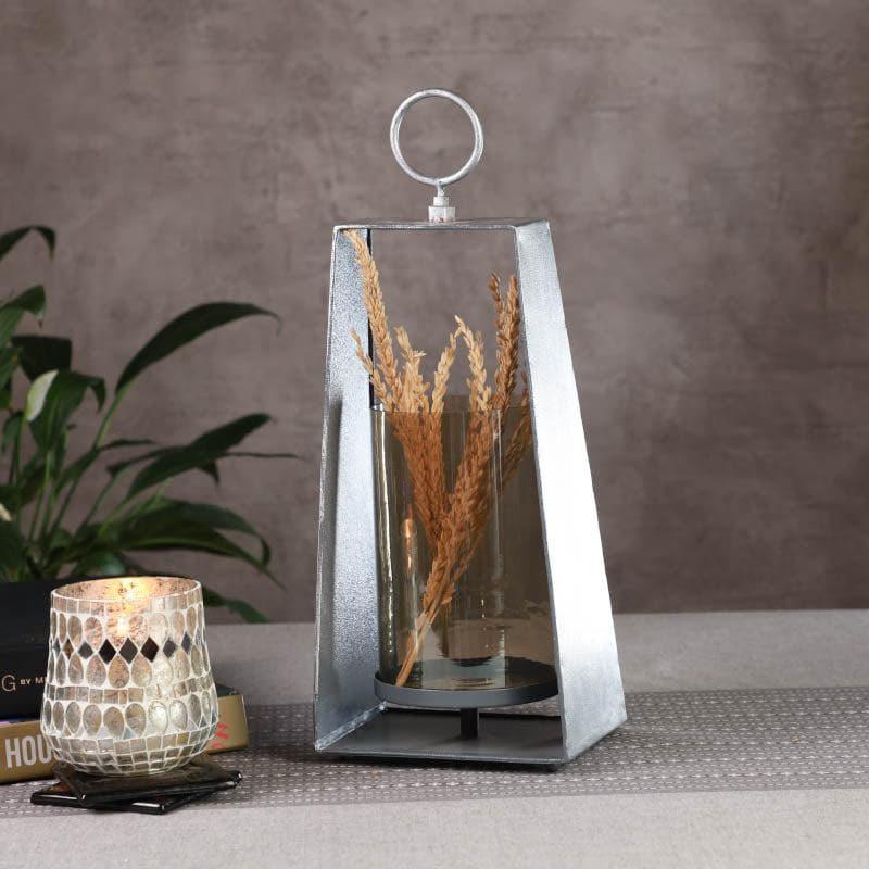 Maira Candle Holder media 5