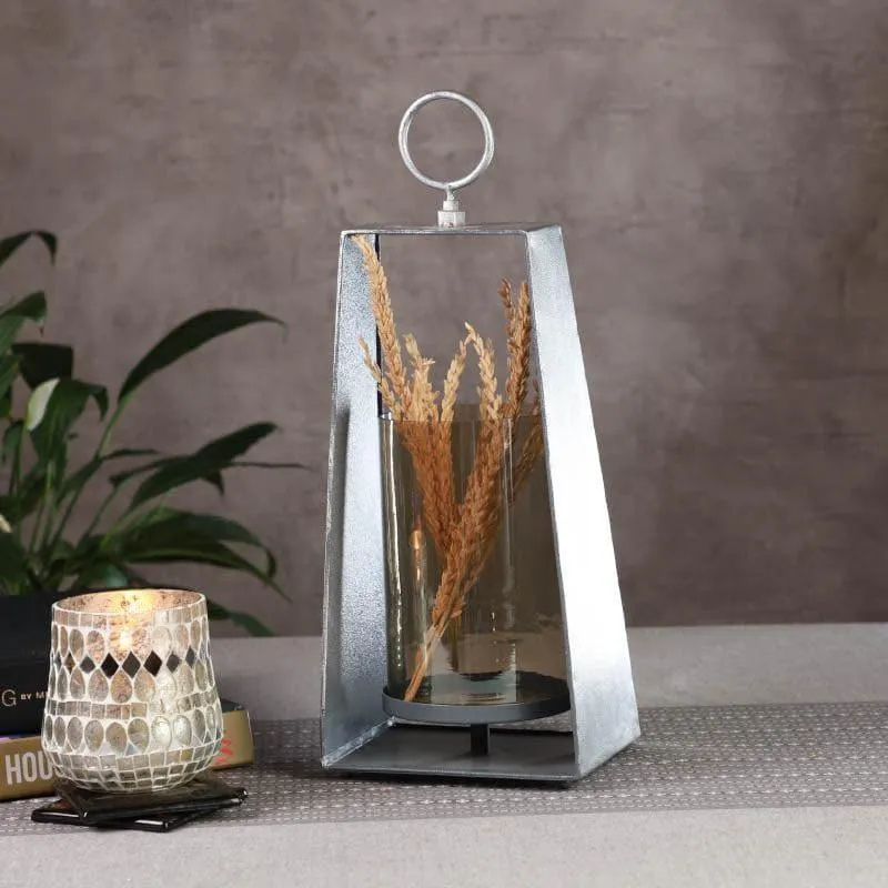 Maira Candle Holder media 5
