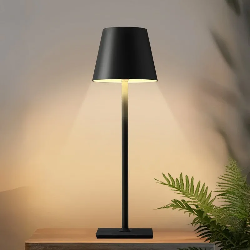 EverAura Style Metal Table Lamp - Black media 1