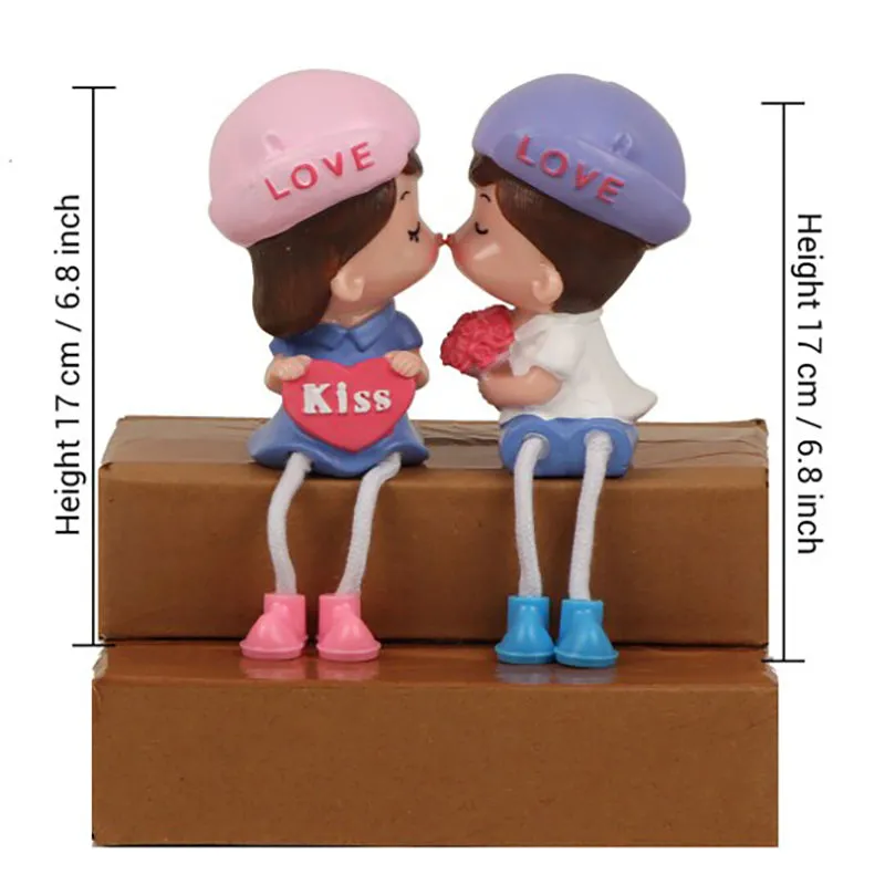 Giddy In Love Resin Showpiece media 6