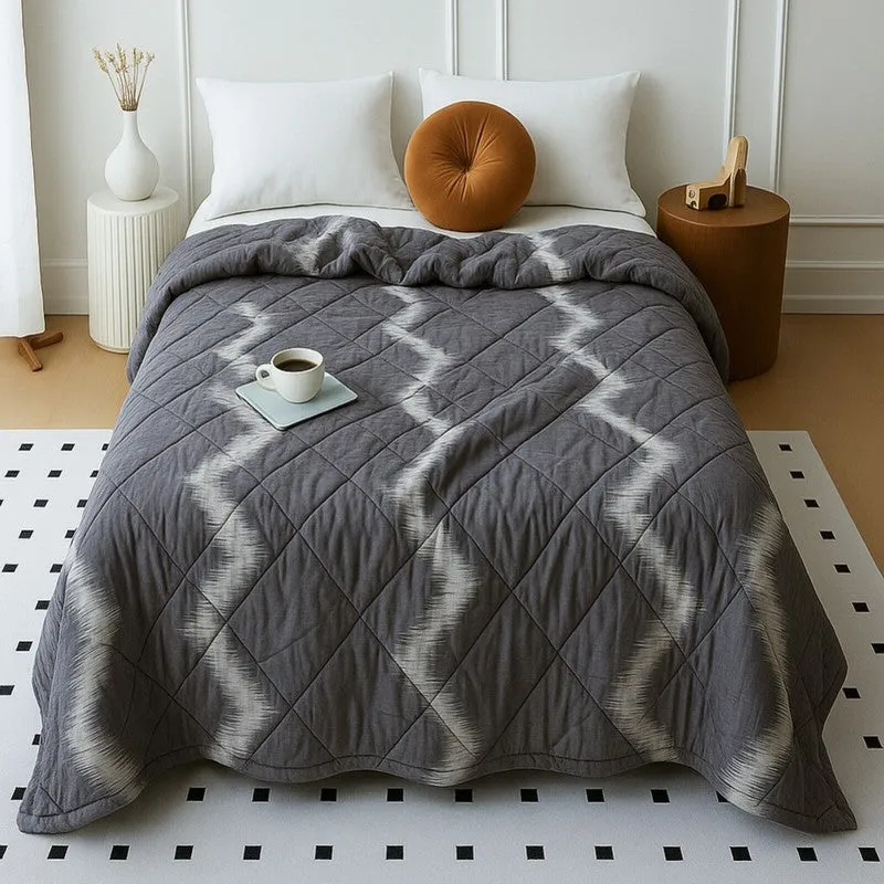Studio Lines Comforters - 300 GSM media 1