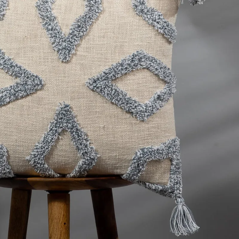 Earthloop Tufted Cushion Cover media 3
