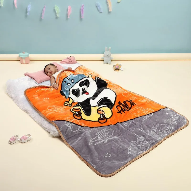 Monte Carlo Penguin Playtime Blanket - 600 GSM media 1