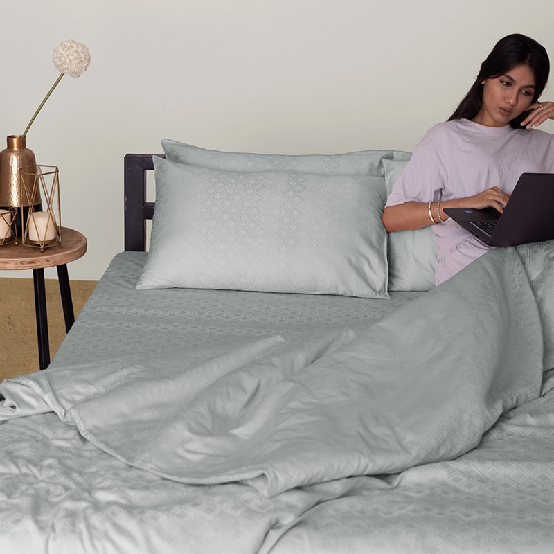 Diamond Dazz Jacquard Duvet Cover - Light Grey media 5
