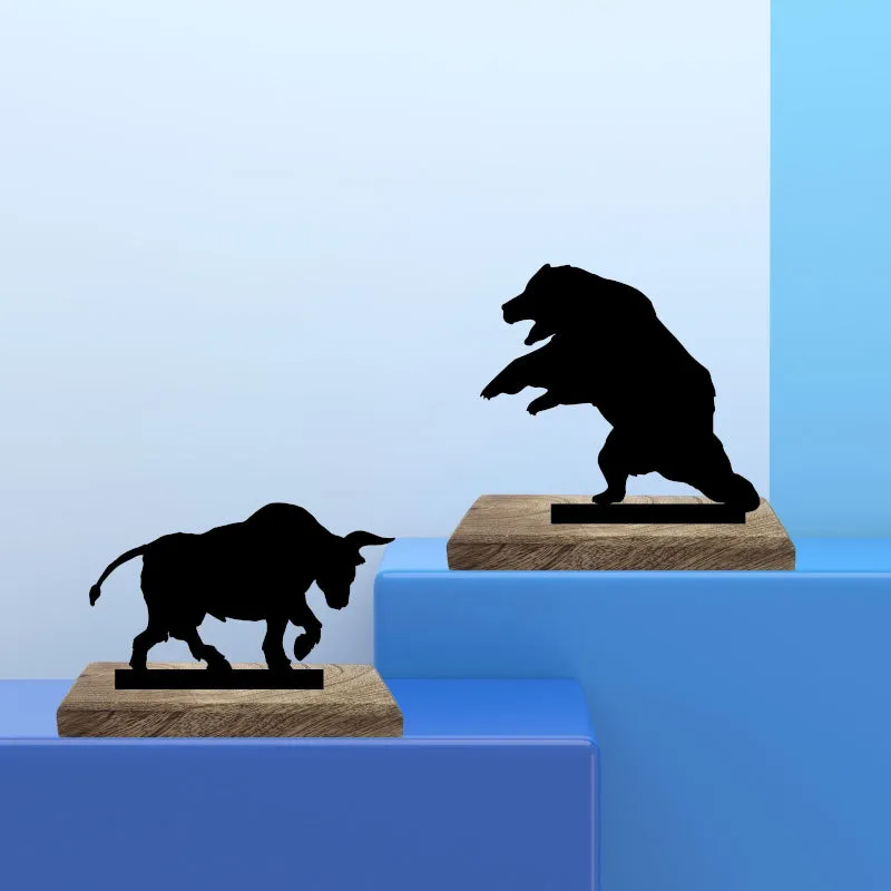 Bull and Bear Dynamics Showpiece - Set Of Two media 3
