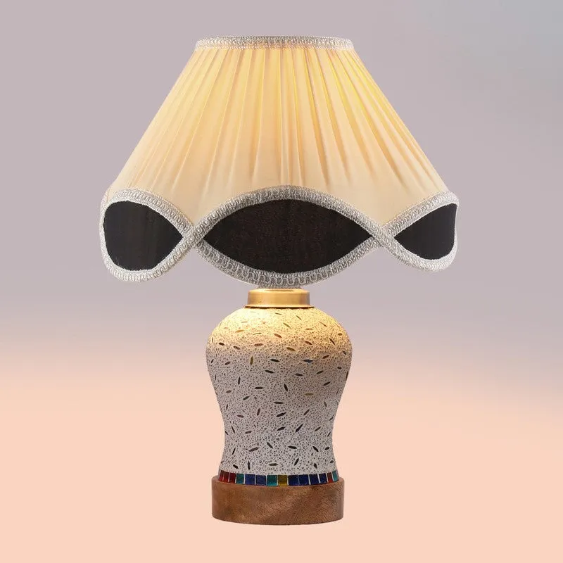 Nivora Pleated Wooden Table Lamp media 6
