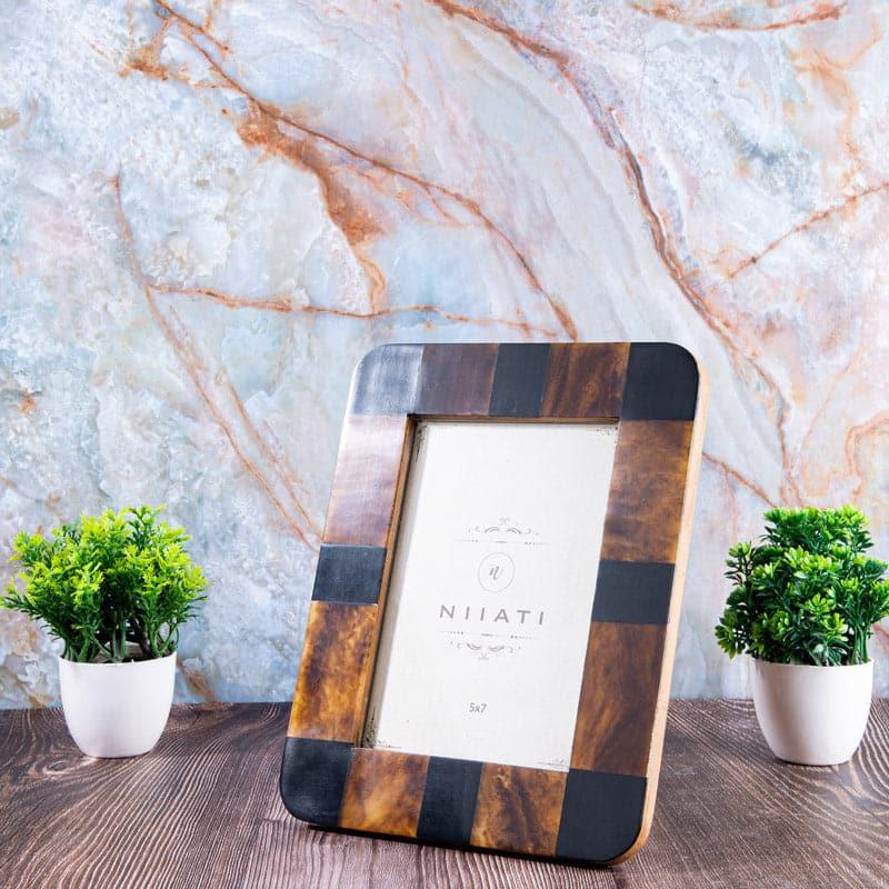 MDF · Resin