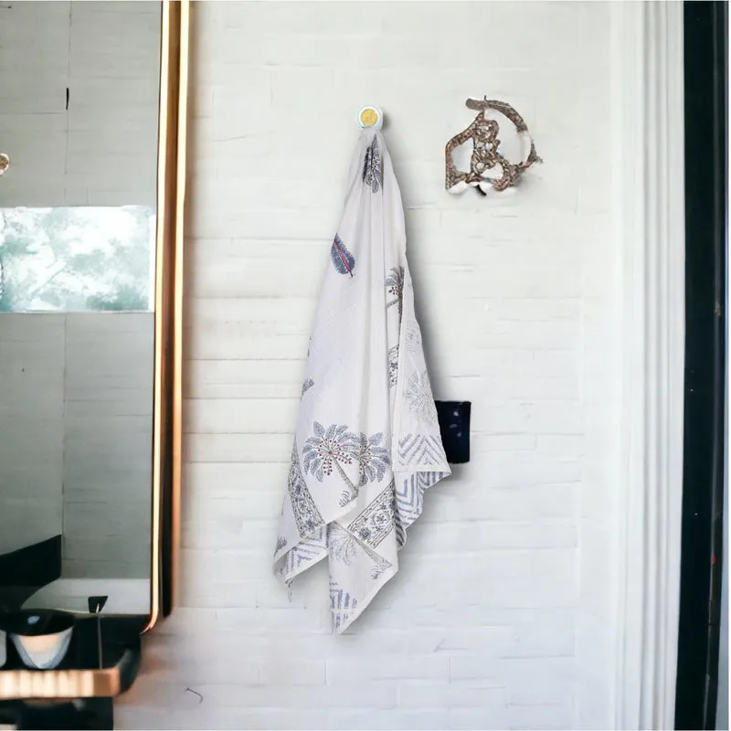 Tropio Waffle Bath Towel media 1