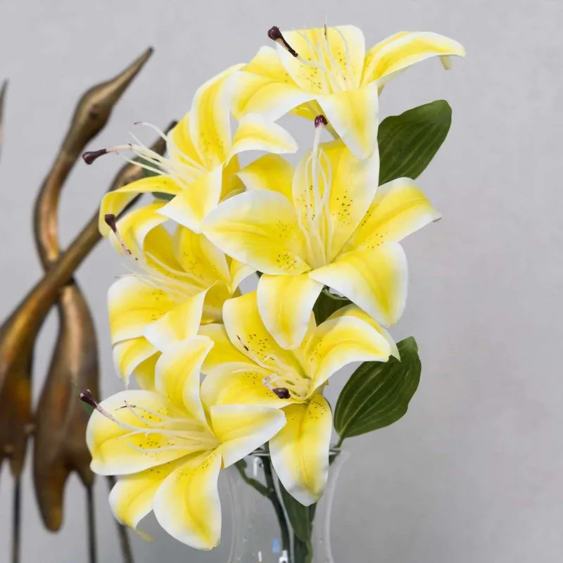 Realistic Artificial Lily Flower Bunch - Yellow media 3