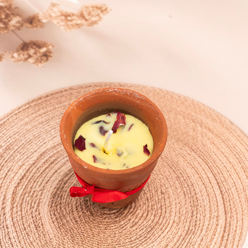 Thandai Sips Scented Candle - Rose media 4