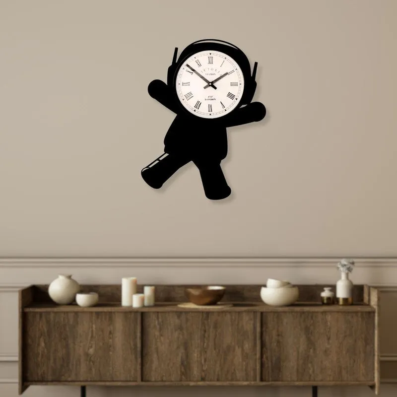 Astrova Steel Analog Wall Clock - Black media 3