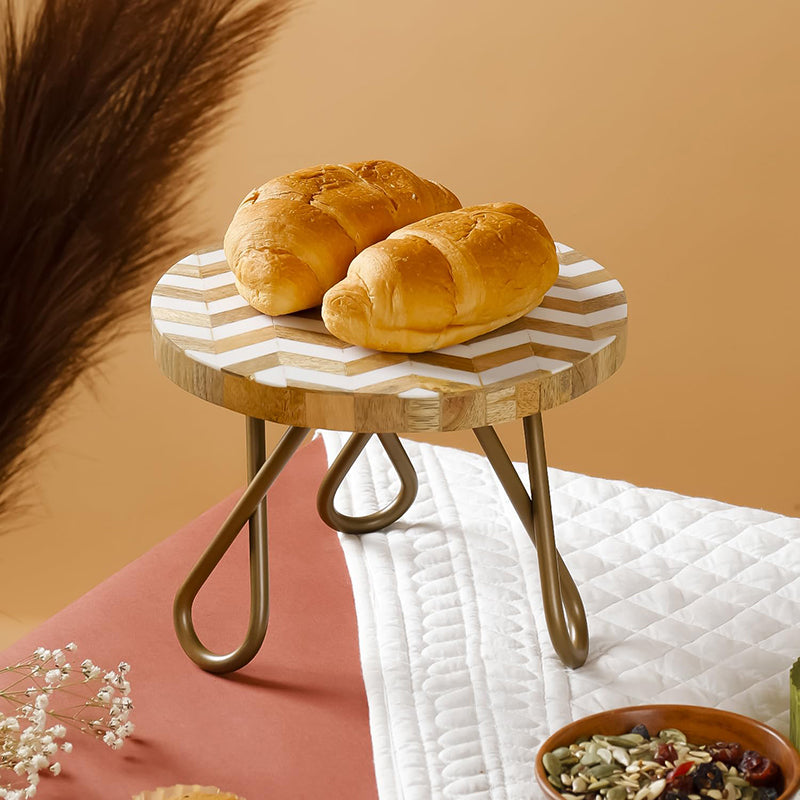 Chevra Cake Stand
