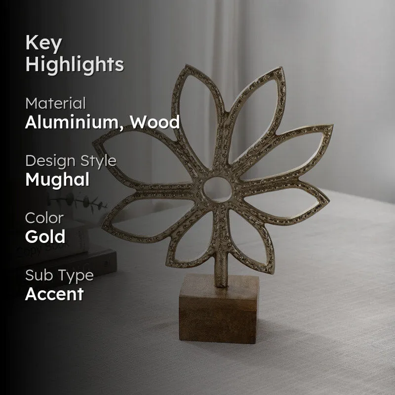 The Leaf Lamino Showpiece - Gold media 2