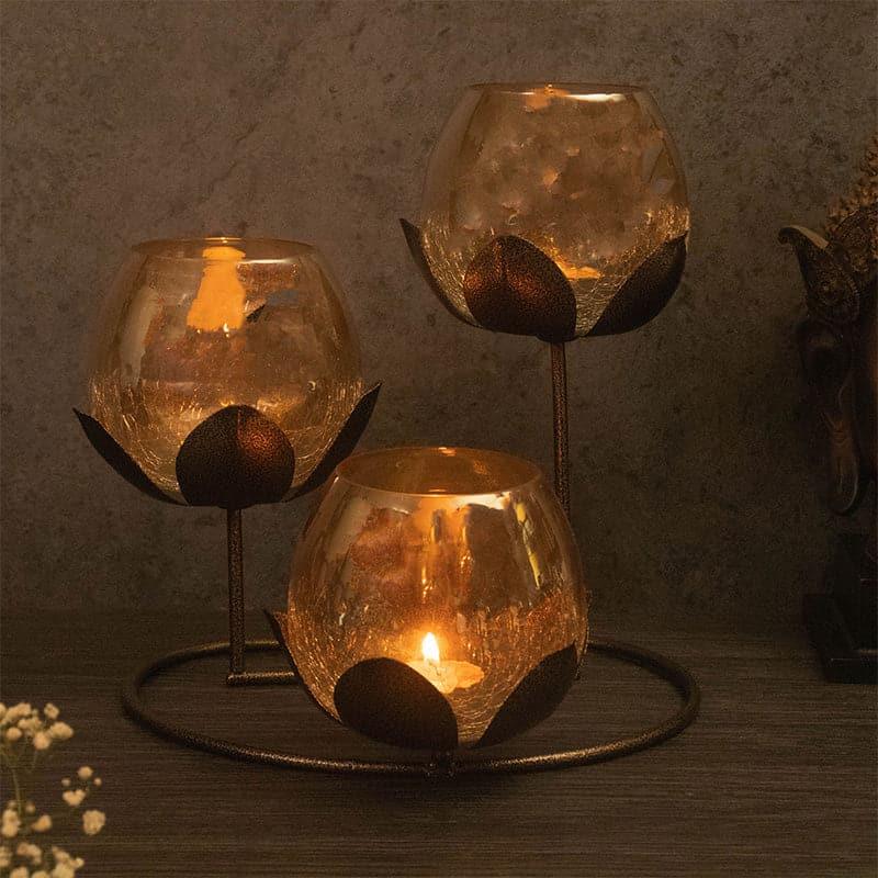 Manchera Lotus Candle Holder media 3