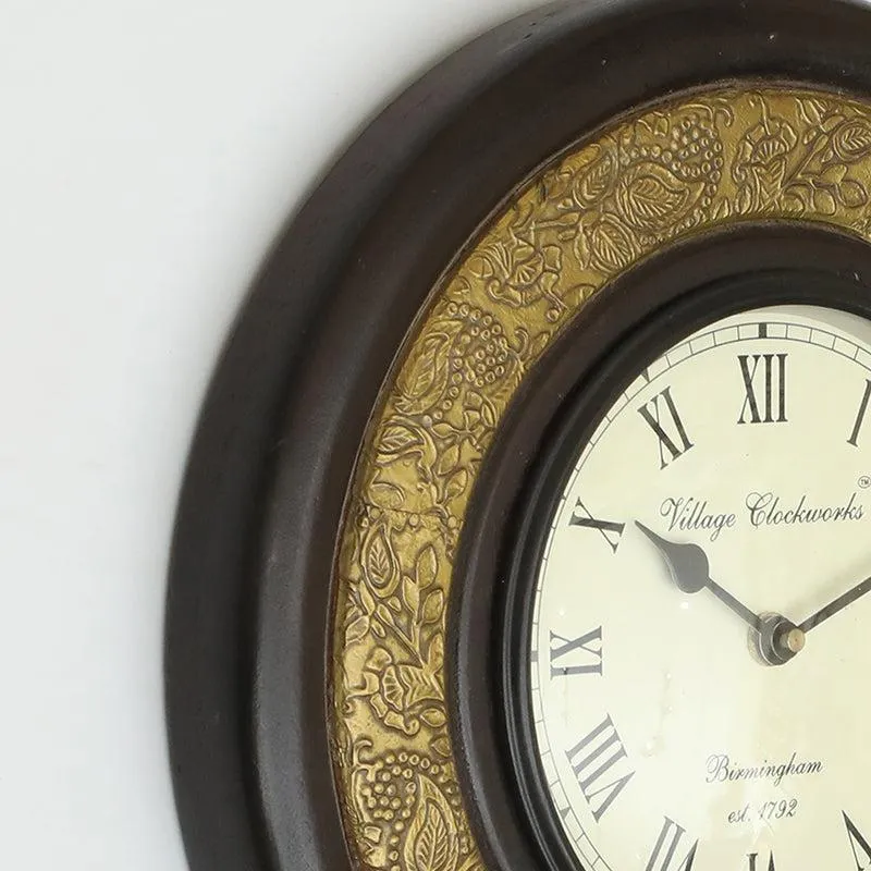 Silhouette Time Analog Wall Clock media 4