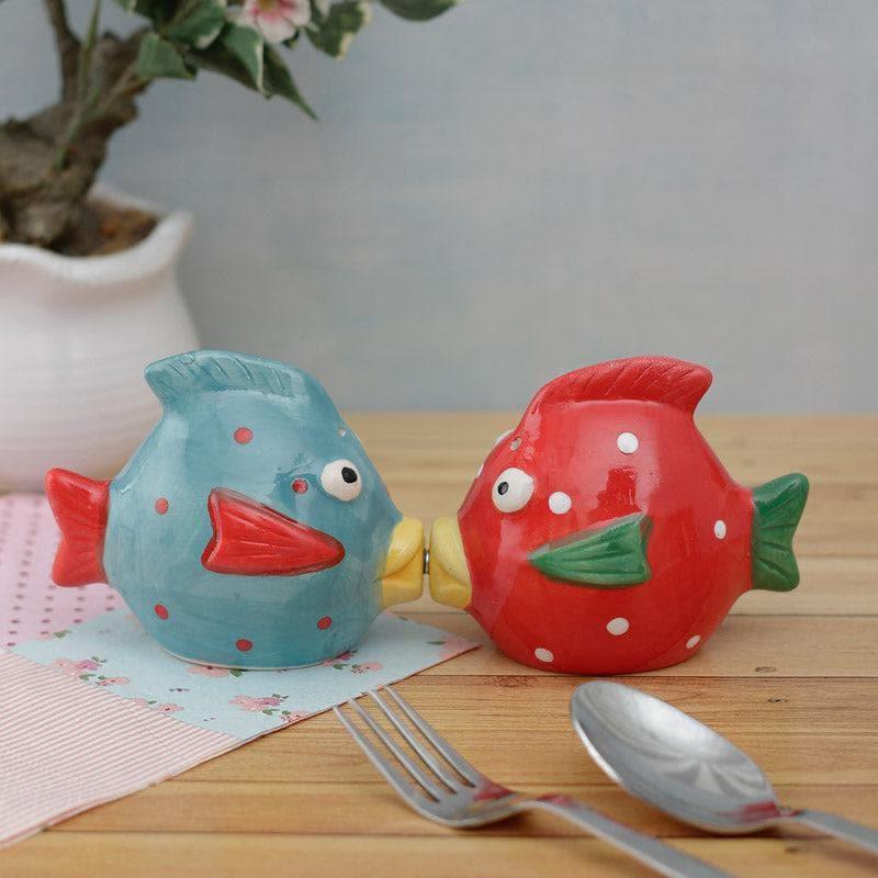 Fish Pal Salt And Pepper Shaker media 3