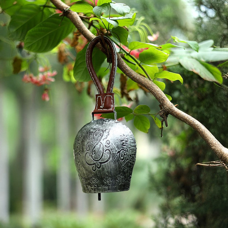Bellique III Decorative Hanging Bell (Silver)