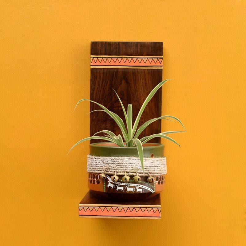 Terracotta · Wood