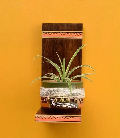 Terracotta · Wood