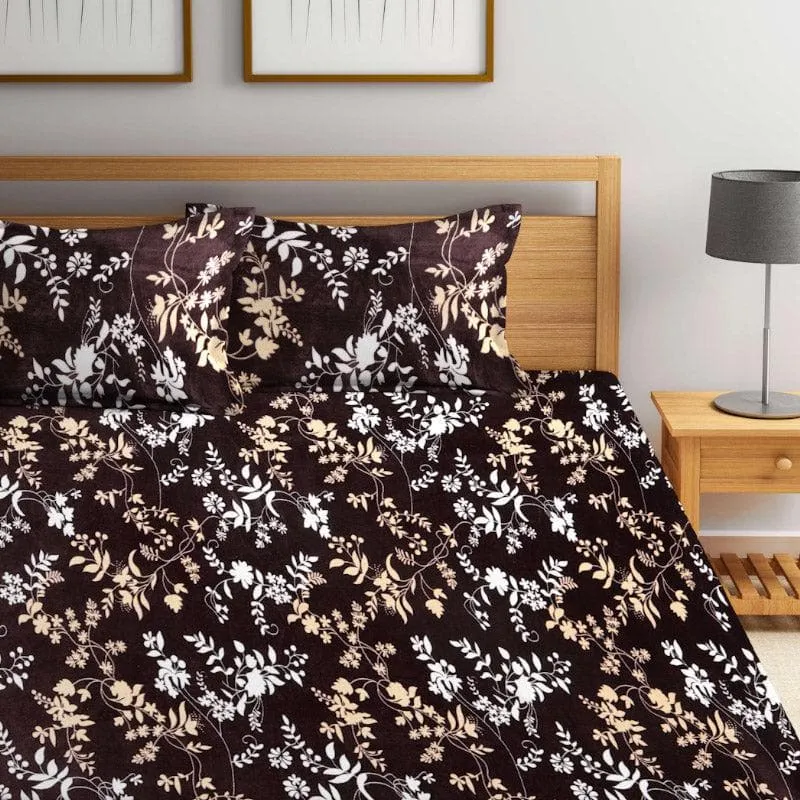 Floral Mirage Warm PolyCotton Bedsheet - 150 GSM media 1