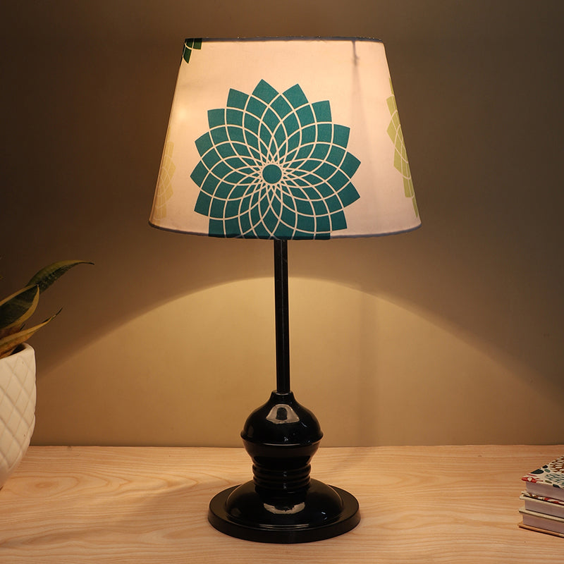 Akari Griff Printed Metal Table Lamp - Green,Black,White