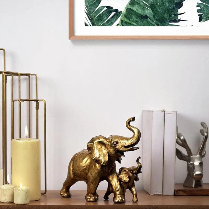 Gentle Giants Painted Resin Showpiece media 1
