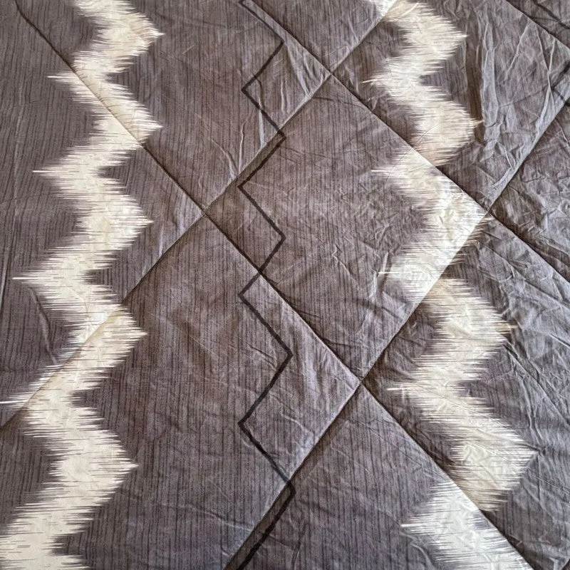 Studio Lines Comforters - 300 GSM media 3