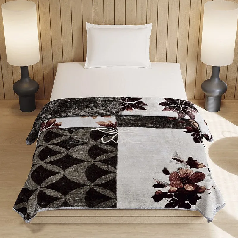 Monte Carlo Midnight Mosaic Blanket (Black) - 540 GSM media 4